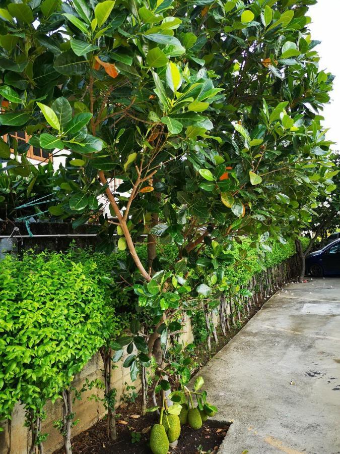 Hotel Sab Suwarn Mansion Suphanburi Esterno foto